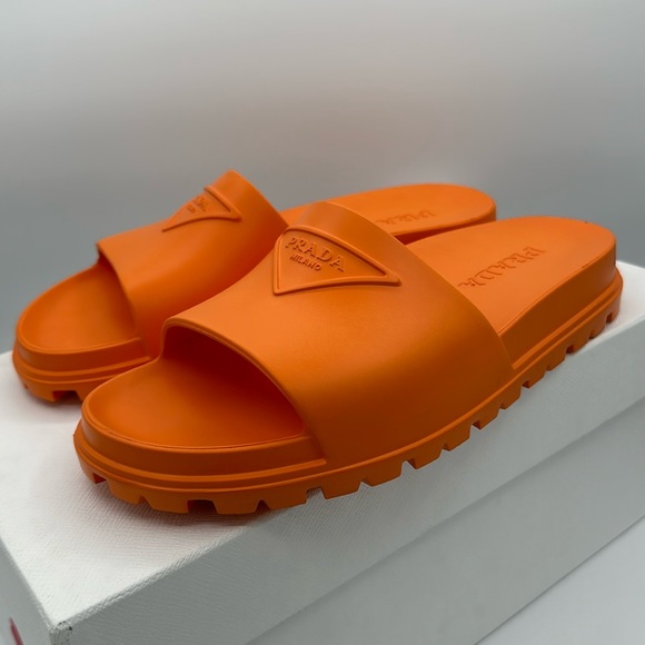 Prada Triangle Logo Slide Sandals Papaya Orange Size 42 EU / 9 US NIB - Picture 3 of 11